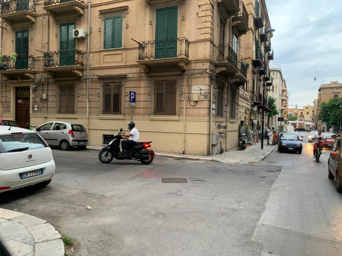 Ferienwohnung Al Centro Di Tutto Palermo Exterior foto