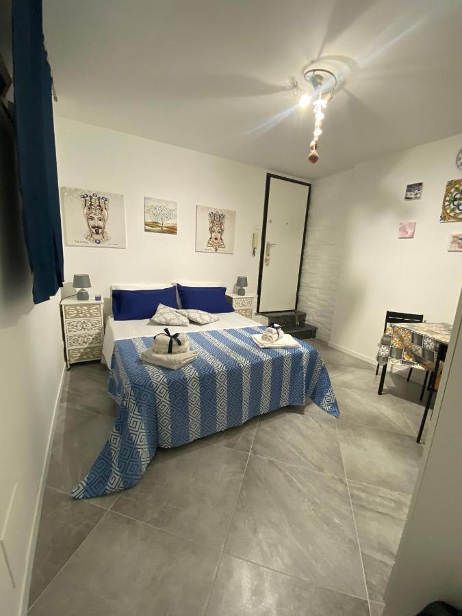 Ferienwohnung Al Centro Di Tutto Palermo Exterior foto